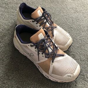 On Cloud - Women’s Cloudstratus Color: White - Almond Size 10 W